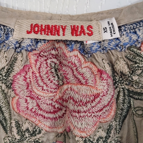 Johnny Was Millie Beige Floral Embroidered Blouse - Picture 9 of 11